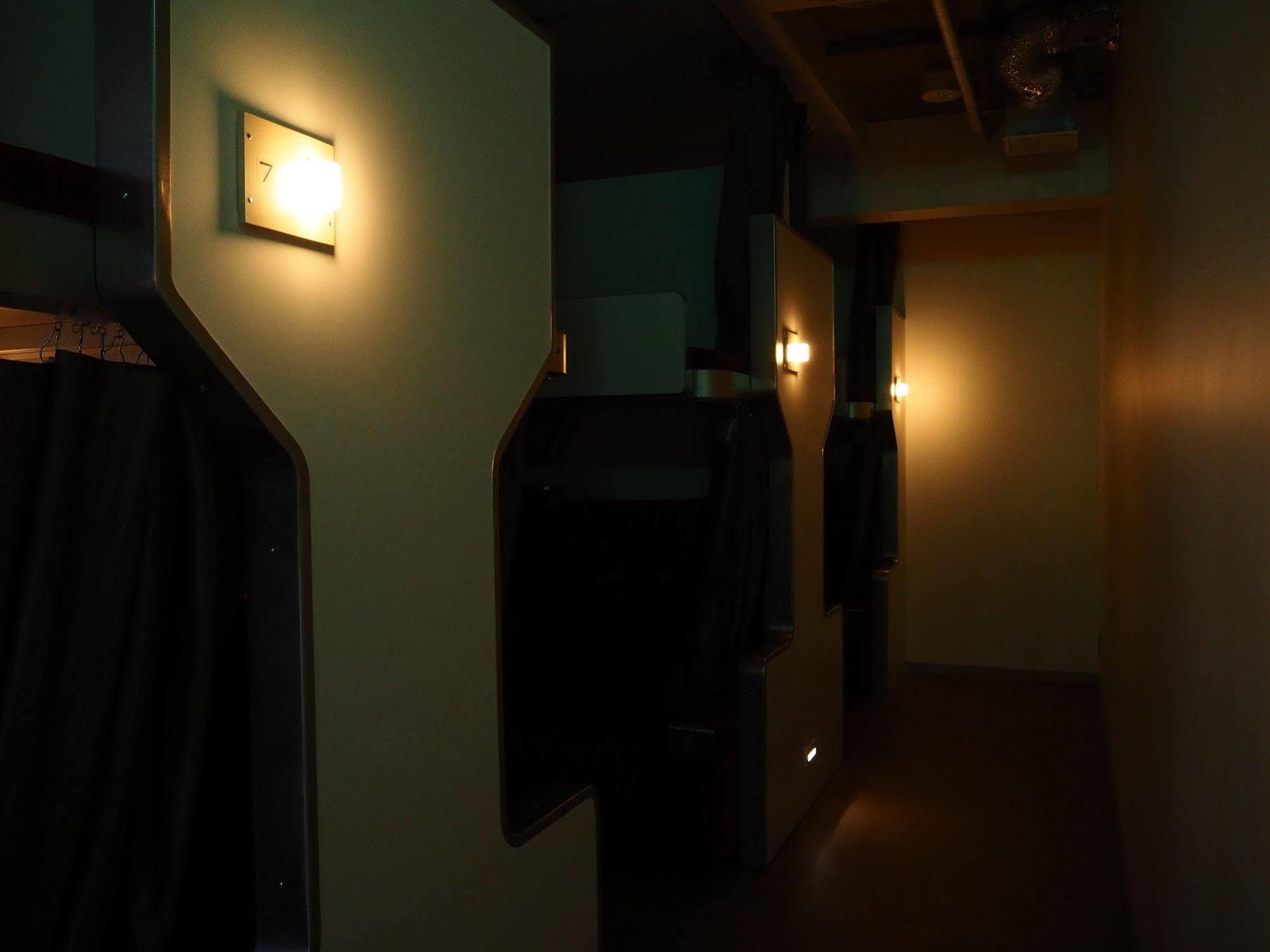 Train Hostel Hokutosei Токио Екстериор снимка