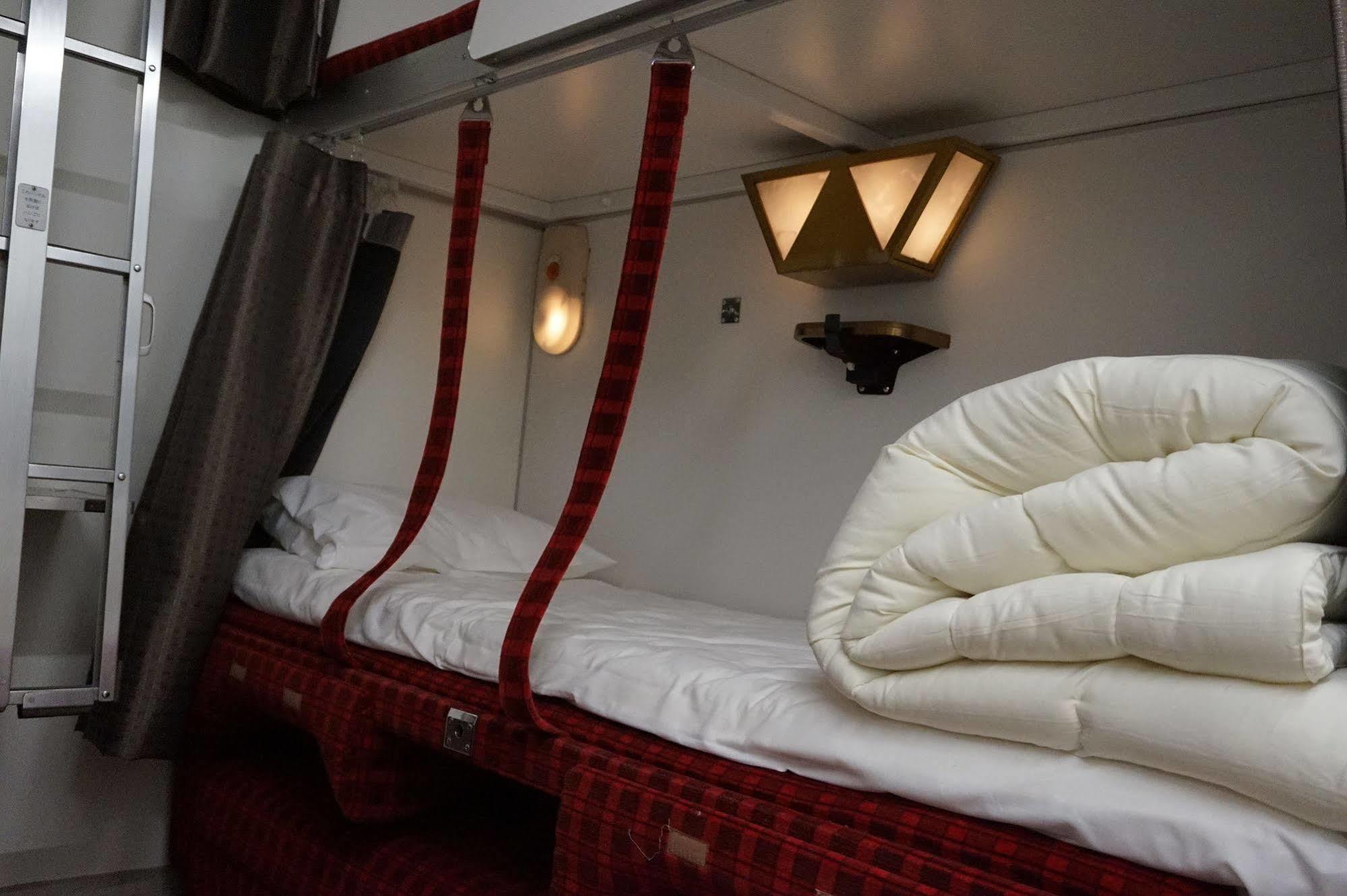 Train Hostel Hokutosei Токио Екстериор снимка